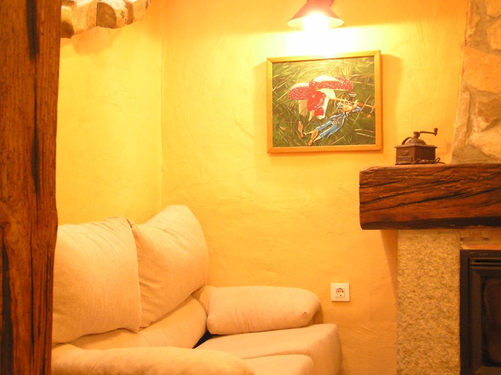 Hostal Rural Las Cuatro Calles San Martín del Pimpollar Eksteriør bilde