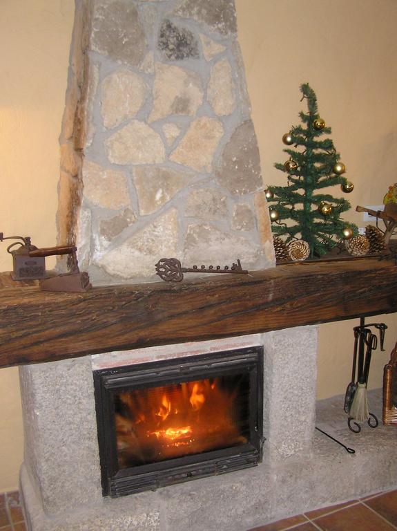 Hostal Rural Las Cuatro Calles San Martín del Pimpollar Eksteriør bilde