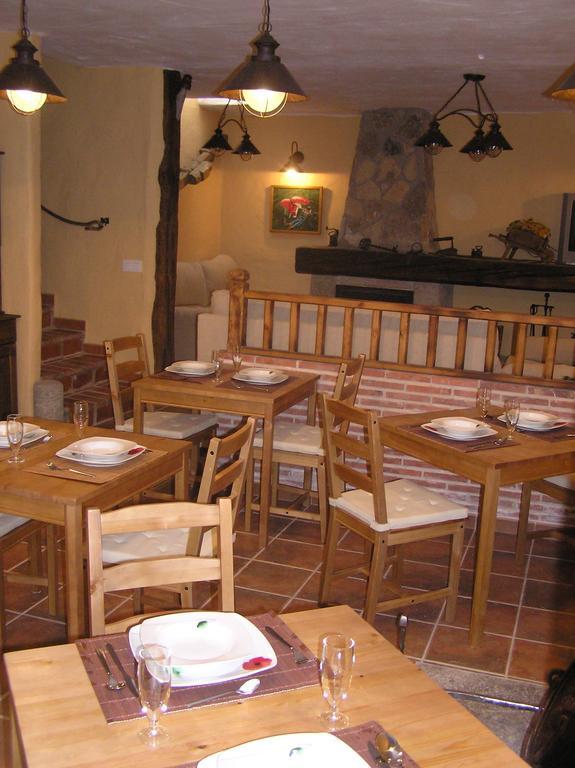 Hostal Rural Las Cuatro Calles San Martín del Pimpollar Eksteriør bilde