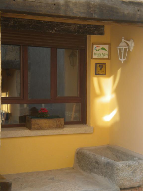 Hostal Rural Las Cuatro Calles San Martín del Pimpollar Eksteriør bilde